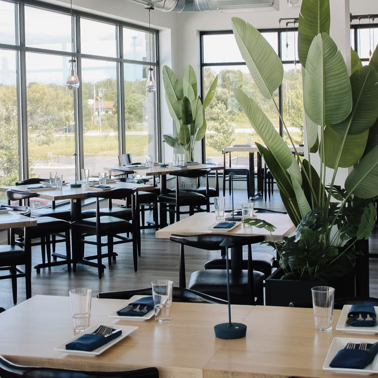 Second Floor – Elevated Dining 